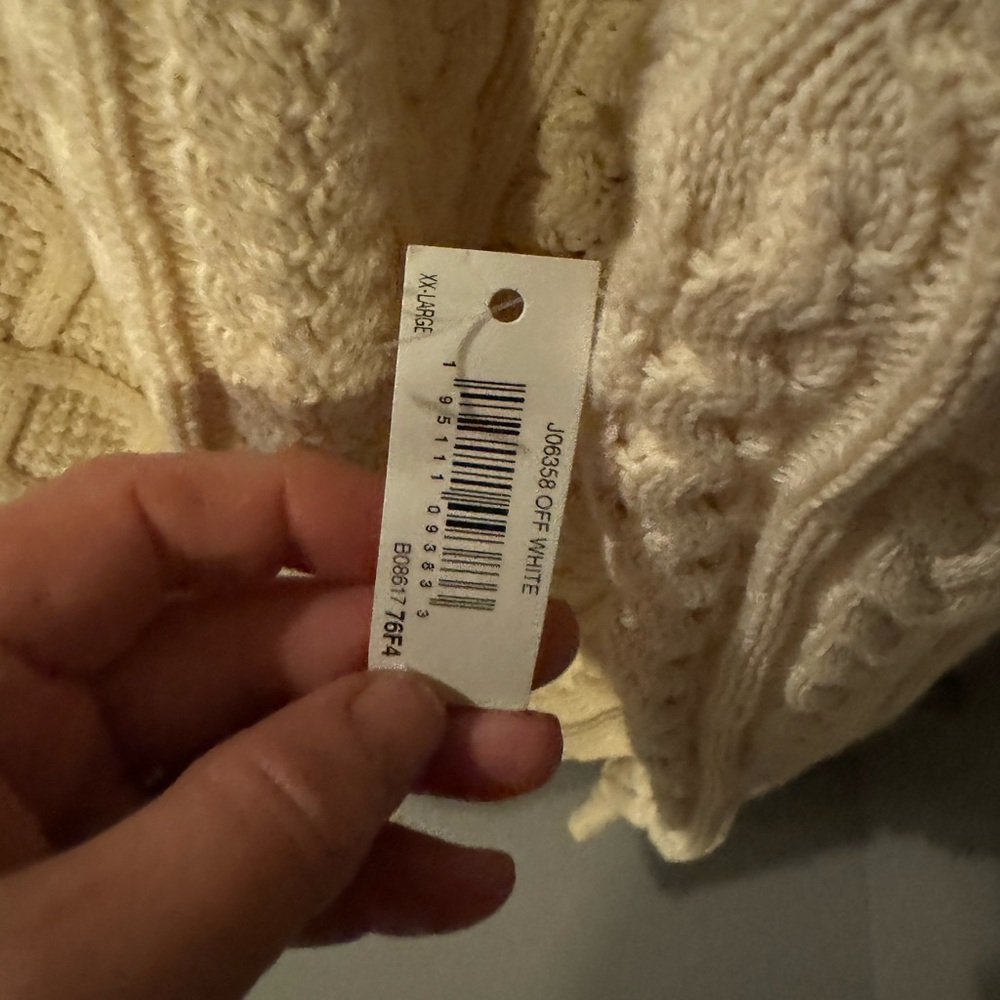AMAZON ESSENTIALS CABLE KNIT WOMANS CREAM SWEATER XXL - Picture 4 of 7